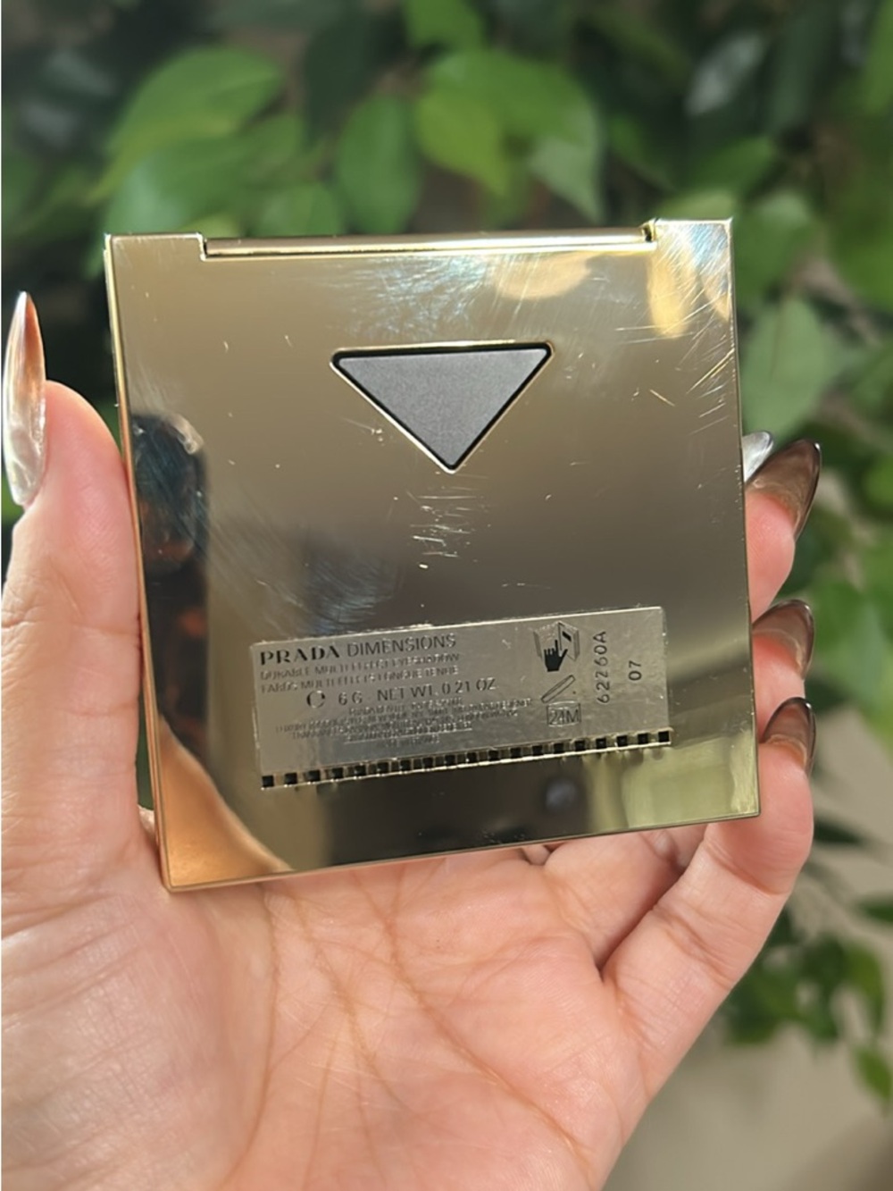 PRADA Dimensions Multi-Effect Refillable Eyeshadow Palette 07 Peony - Picture 3 of 5